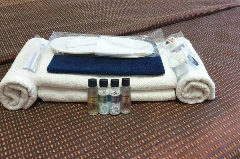 Трёхместный с частичным видом на море