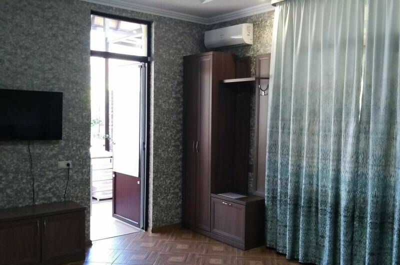 4-х.м. Семейный с отдельным входом