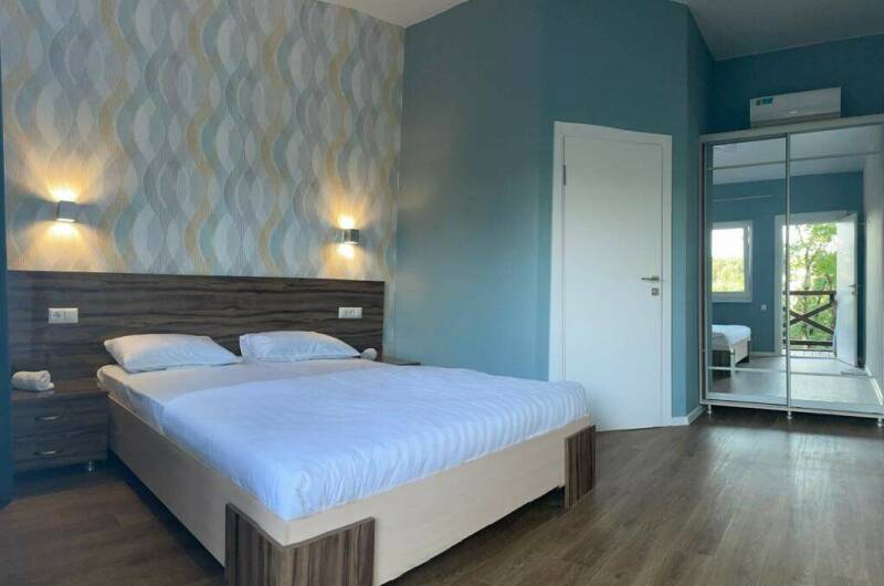 Номер с двуспальной кроватью и видом на горы