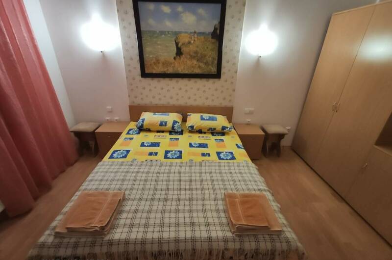 Двухместный номер с одной двуспальной кроватью