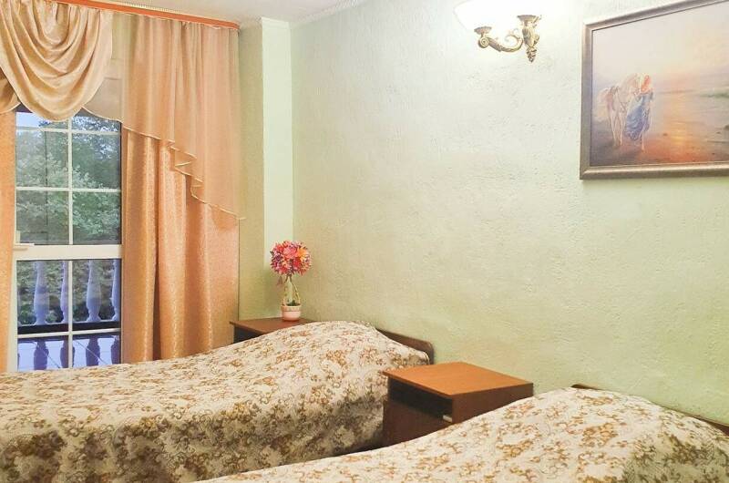 Комната на 2х гостей с балконом на 4 м этаже