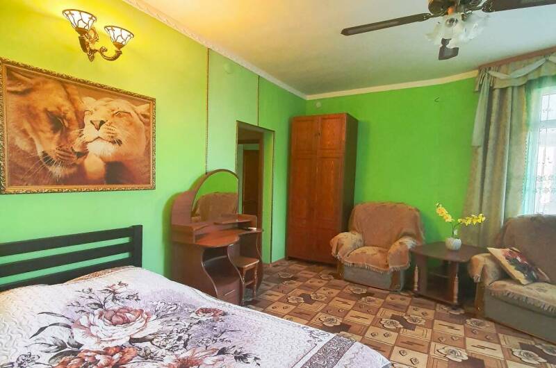 2хкомнатная на 3 м этаже до 5х человек