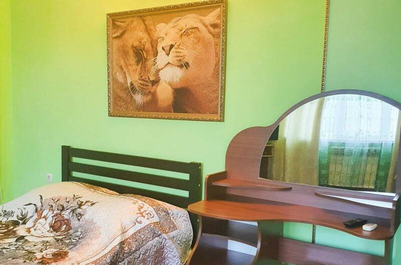 2хкомнатная на 3 м этаже до 5х человек