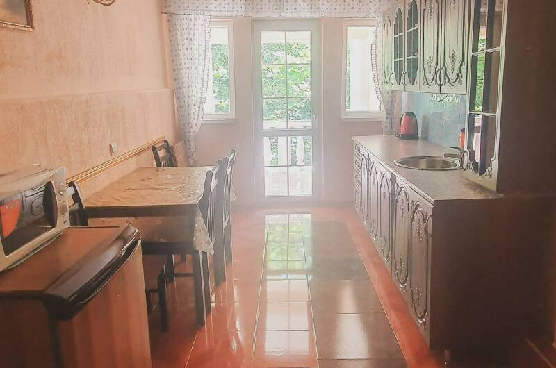 2хкомнатная на 4 м этаже до 4х человек