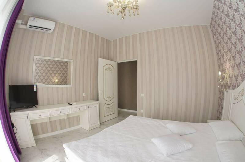 Двухкомнатный с кухней