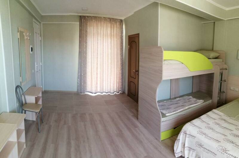 Четырехместный номер (Номер 3/5)