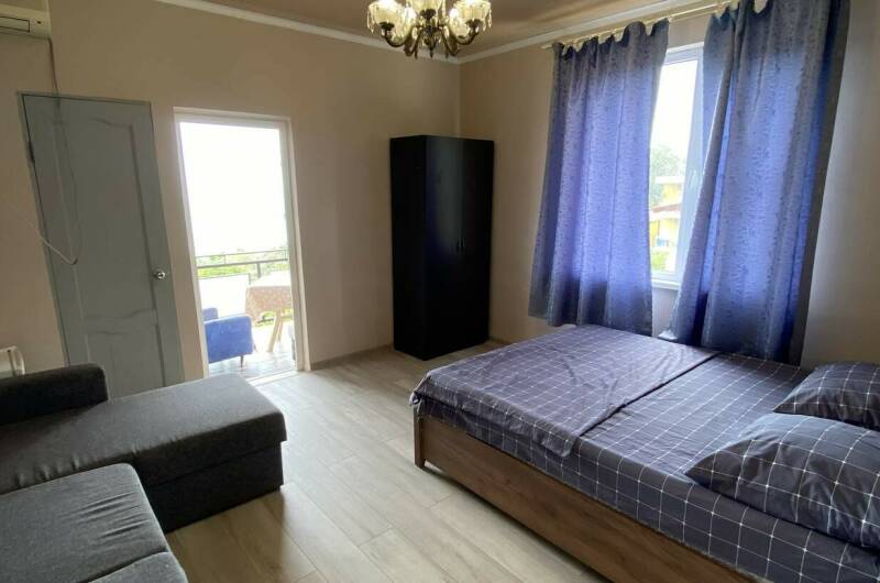 «Люкс» с 2-х спальной кроватью и доп. диваном