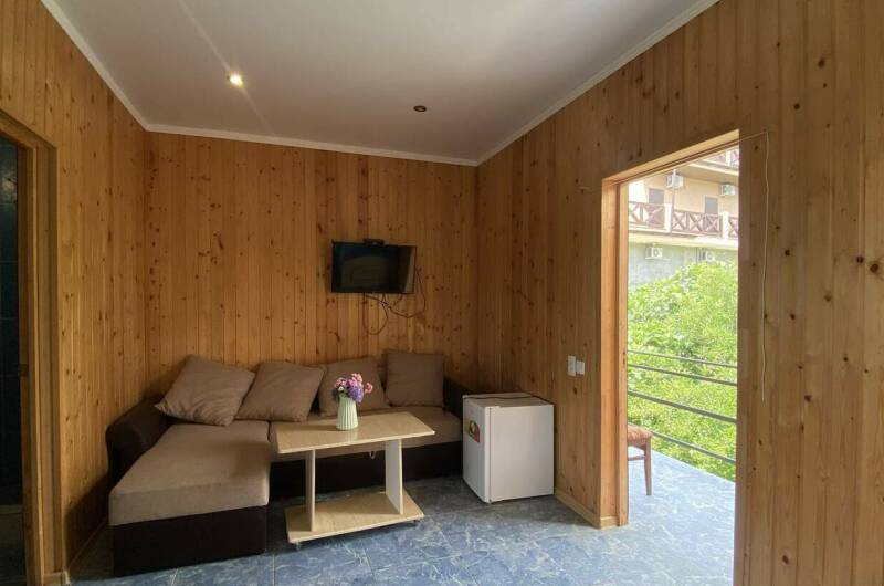 Отдельный «Люкс» на 4−5 человек