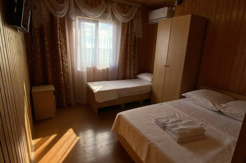 Трехместный «Стандарт» с видом на море