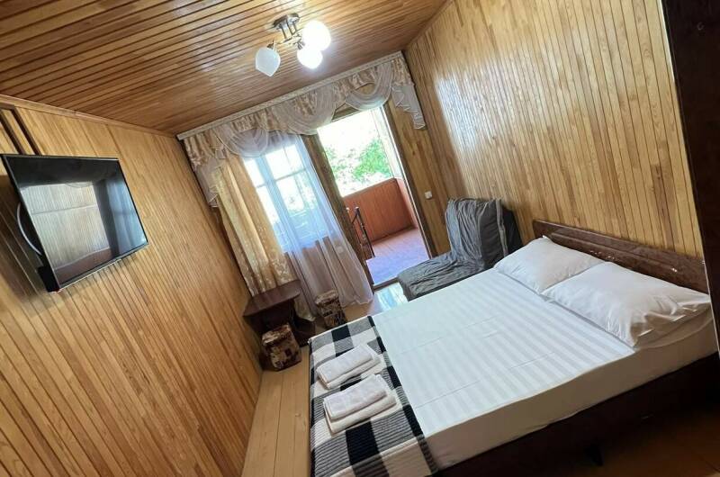 Трехместный «Комфорт» с видом на внутренний двор