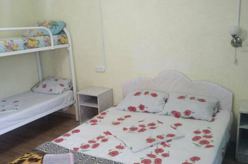 Комната с кухней на 4 человека