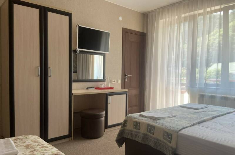 Трёх местный «Полулюкс»