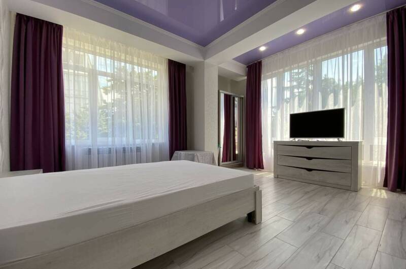 Двухместный номер в сиреневых тонах