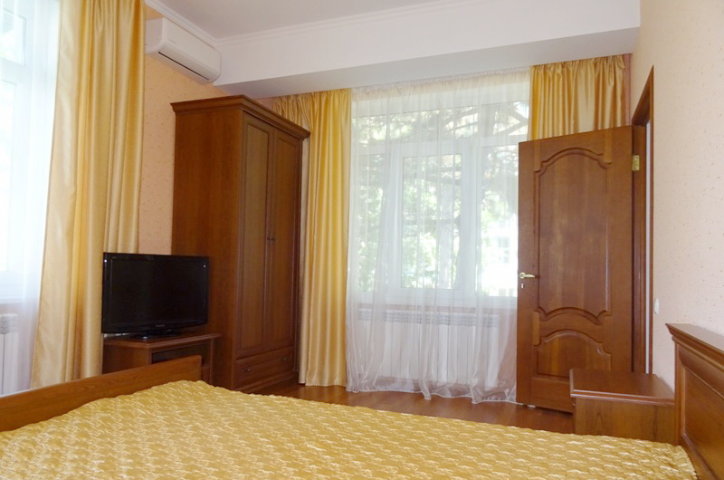 Трехкомнатный номер-студия