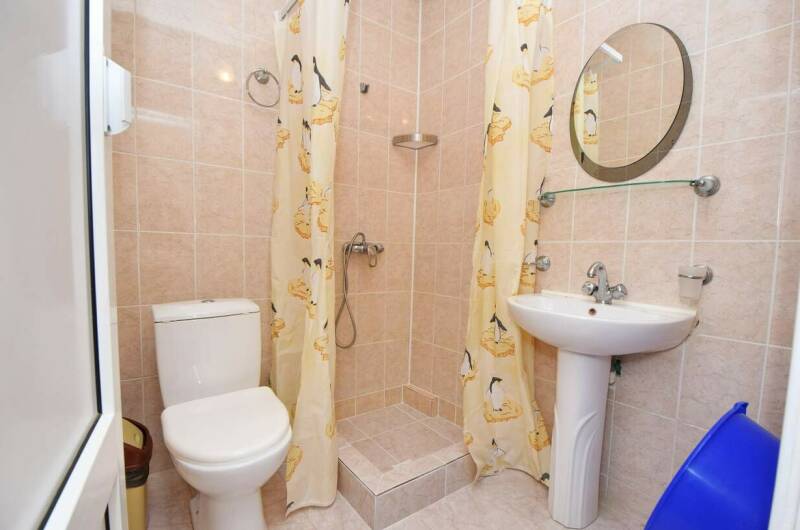 3-х местный номер с маленьким балконом