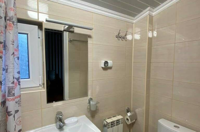 Отдельный домик на шесть человек