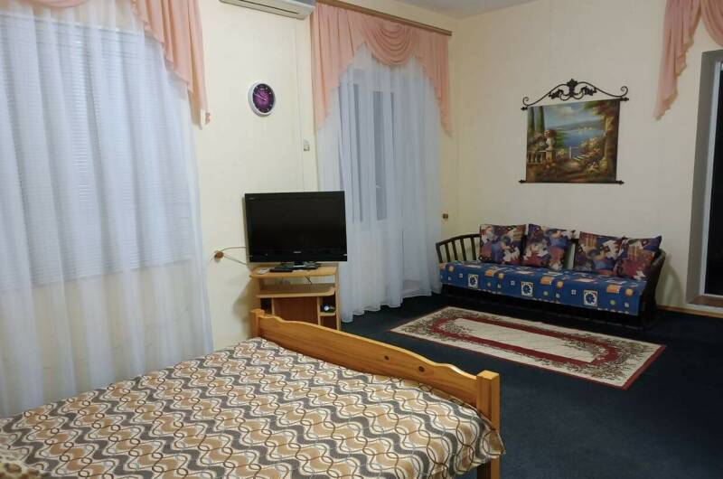 Двухкомнатный «Семейный» номер