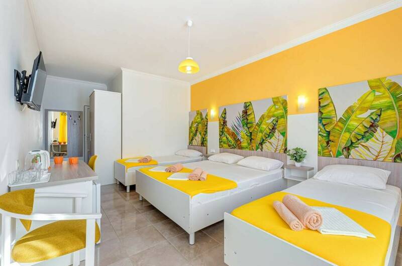 4-х местный. Завтраки включены