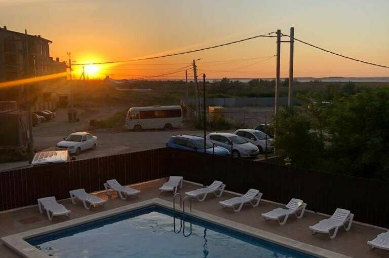 4-х местный"Полулюкс"с балконом с видом на бассейн