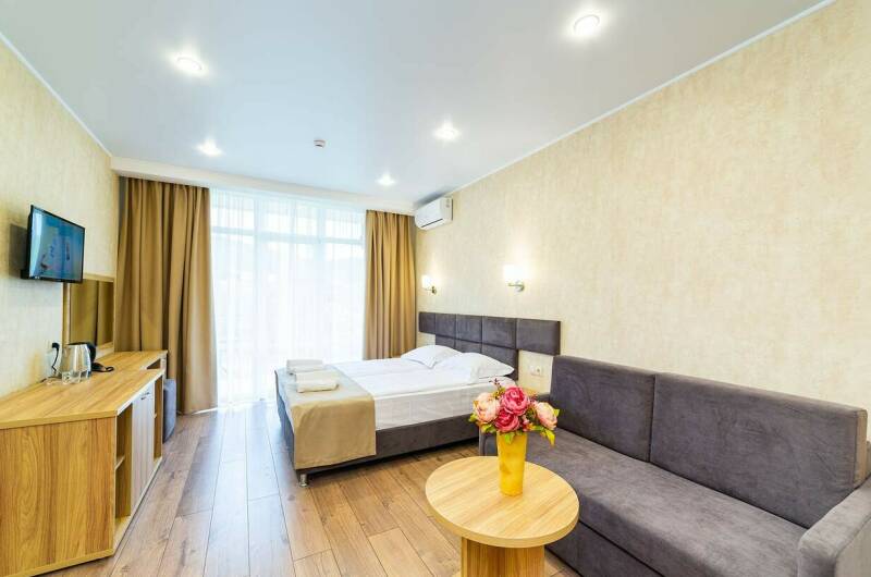 Четырёхместный стандарт с балконом