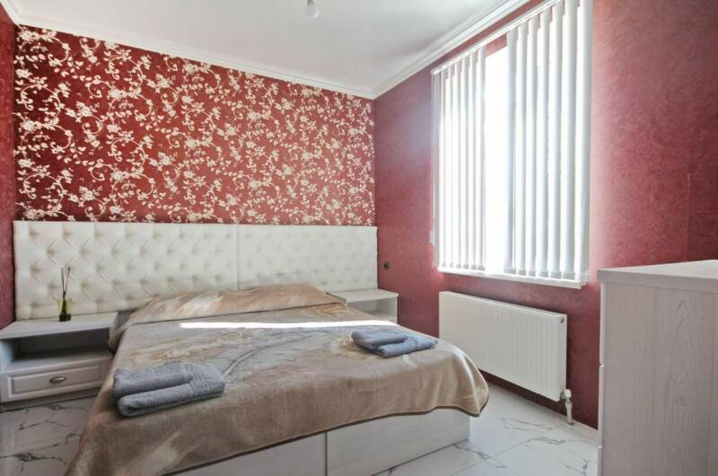 Апартаменты 3-х комнатные с кухней