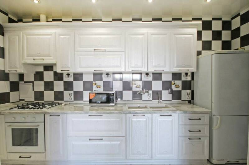 Апартаменты 3-х комнатные с кухней