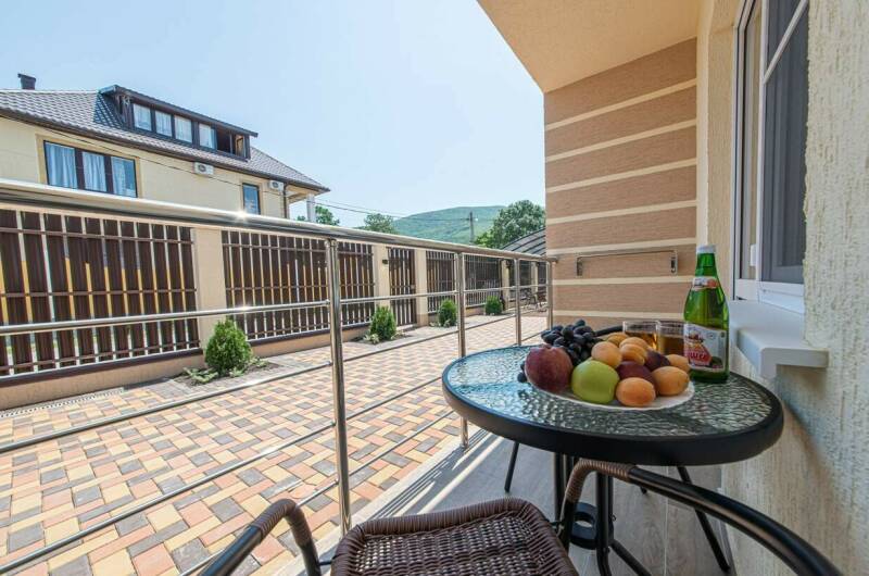 Стандарт 3-х местный с балконом