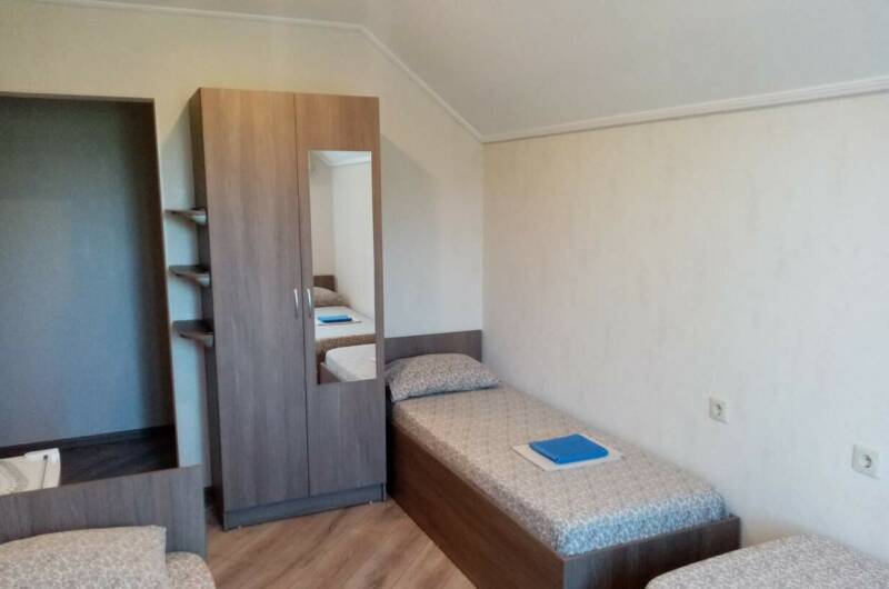 Стандартный трехместный номер