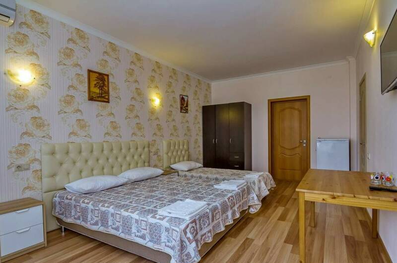 Трёхместные номера «Комфорт» с балконом