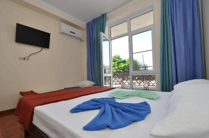 2-х местный «Полулюкс» с балконом на переулок