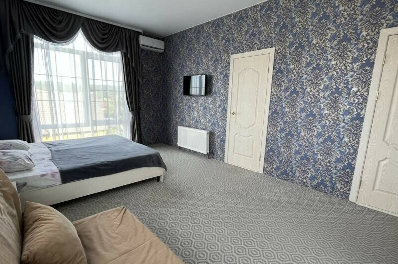 Апартаменты на 4-х человек с собственным двориком