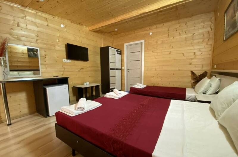 Трехместный номер Делюкс с балконом