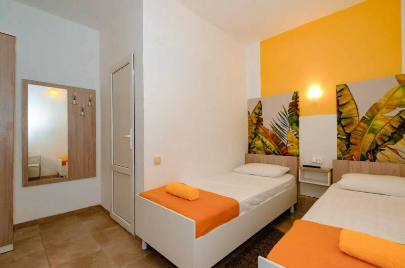 2-х местный. Завтраки включены