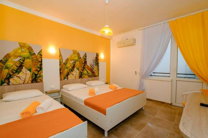 3-х местный. Завтраки включены