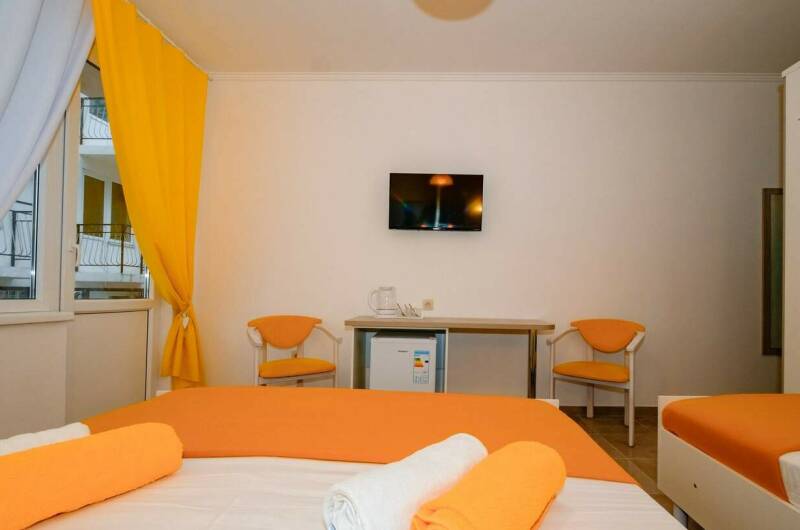 3-х местный. Завтраки включены