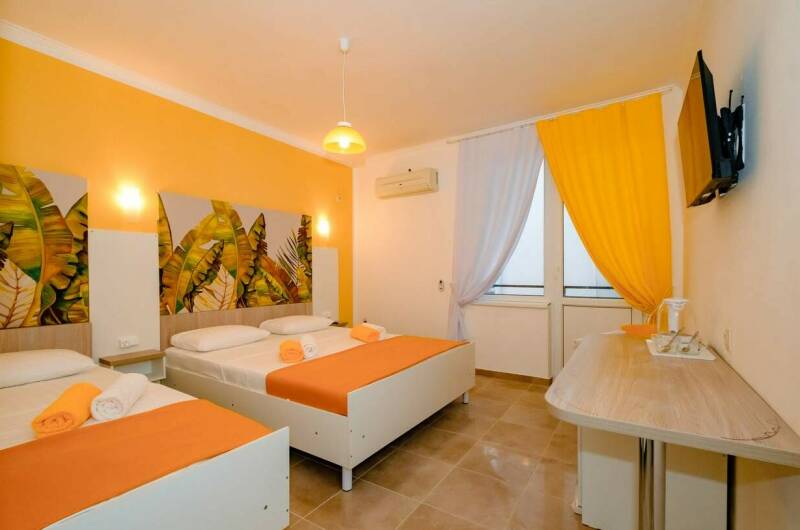 3-х местный. Завтраки включены