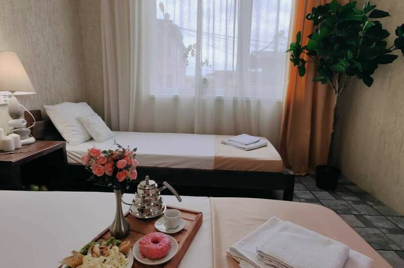 3х мест. стандарт вид на тер-ию (СУ на 3 номера)