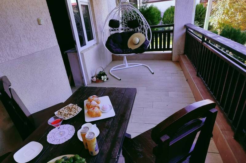 4х местная студия с мини-кухней (вид на терр.)