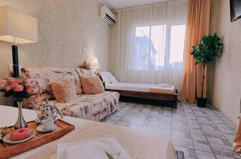 4х м. студия с кухней, терраса с видом на море