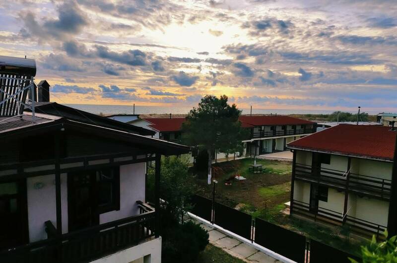 4х м. студия с кухней, терраса с видом на море