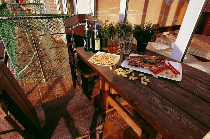 5ти местный полулюкс с видом на территорию