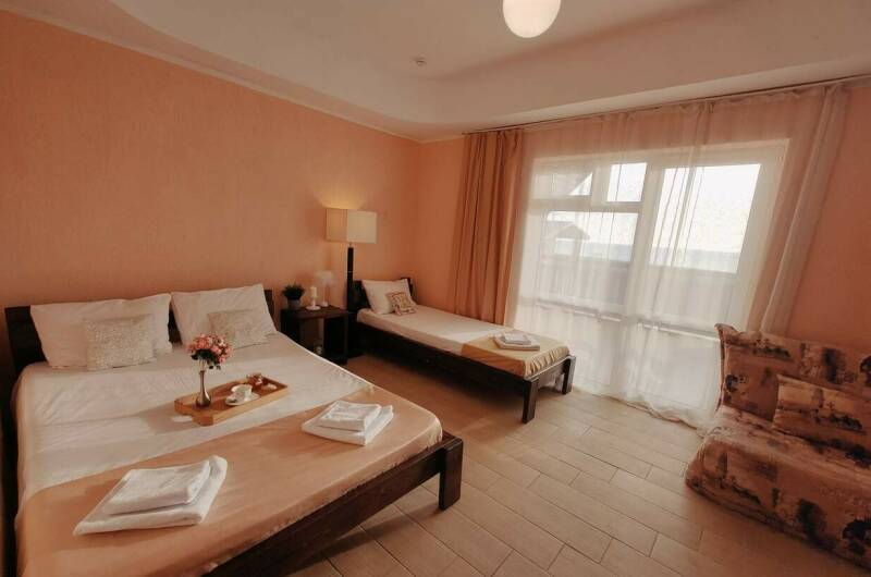 5ти местная студия с мини-кухней и видом на море