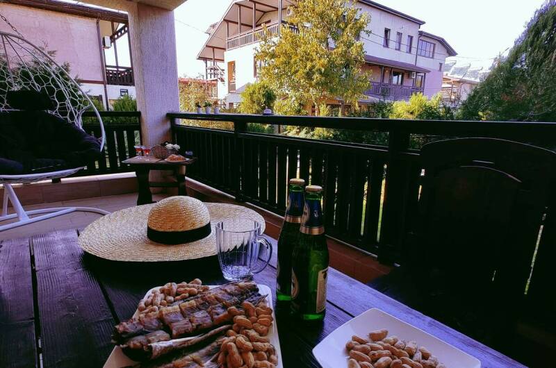 6ти мест. студия с мини-кухней и видом на тер-ию