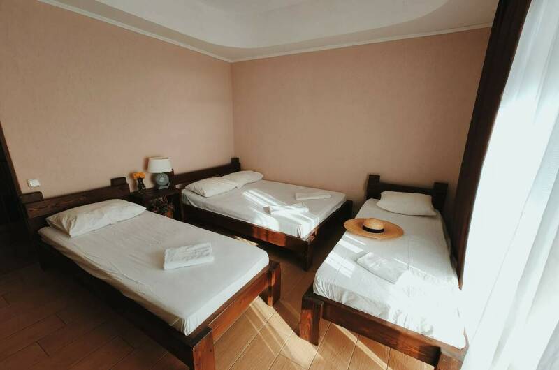 2х комн. 7-ми мест. номер с видом на тер-ию