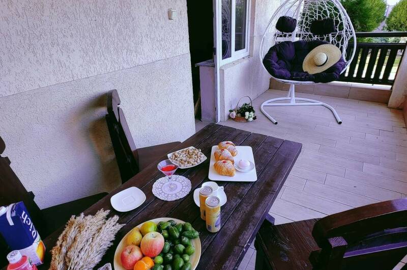 7ми мест апартаменты с террасой и видом на тер-ию