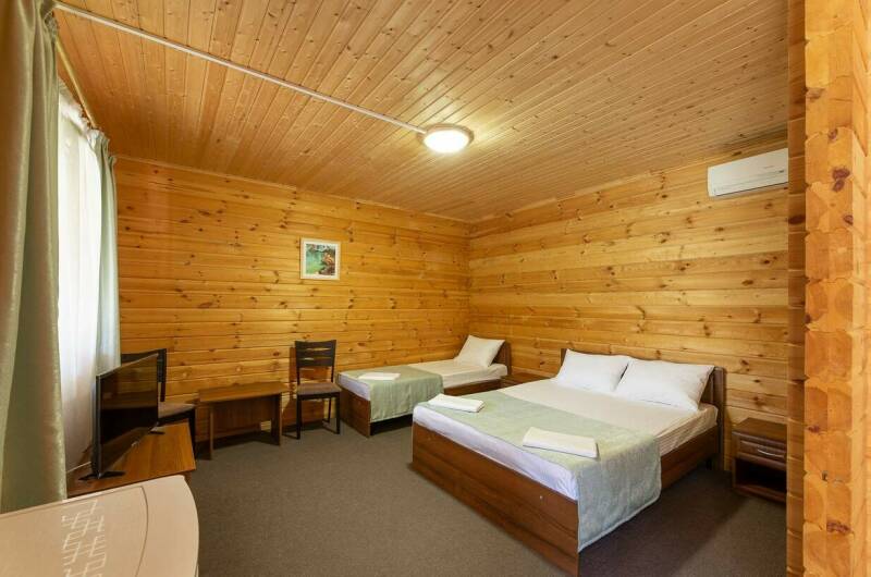 Трёхместный из бруса