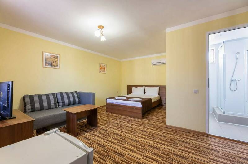 Трёхместный