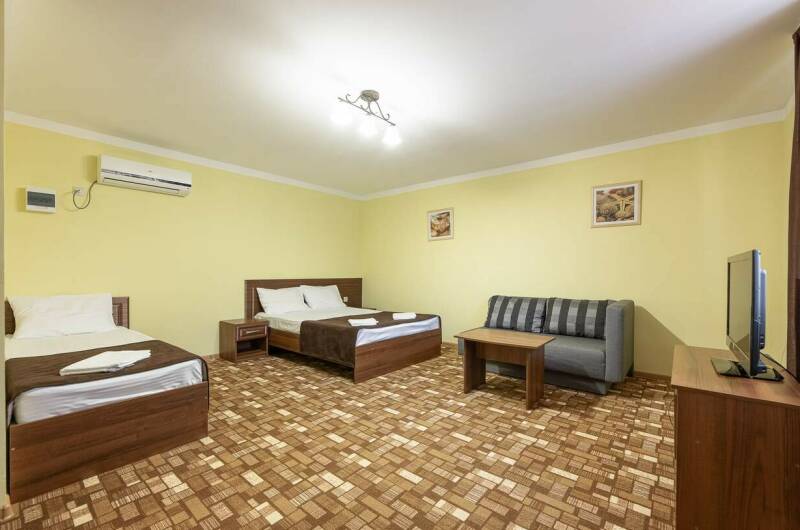 Четырёхместный