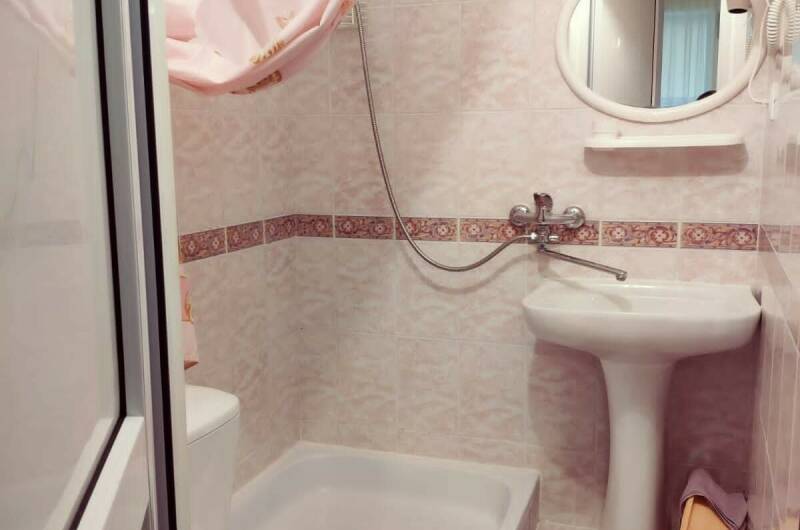 Номер 2-й «Комфорт 2/3-местный» (1 этаж)