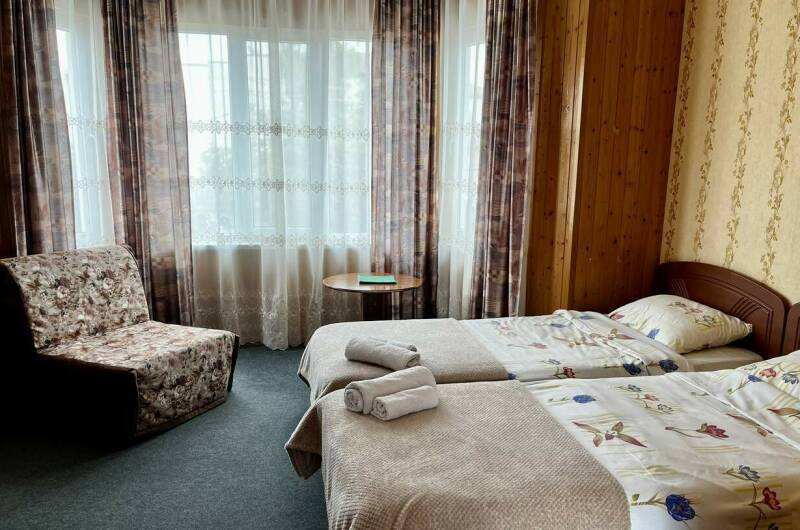 Номер 4-й — «Комфорт 2/3- местный» (2 этаж)